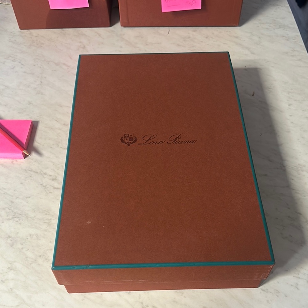 ✨🧡Loro Piana Brown Gift Box with Teal Trim, empty box for storage.sweater.scarf!